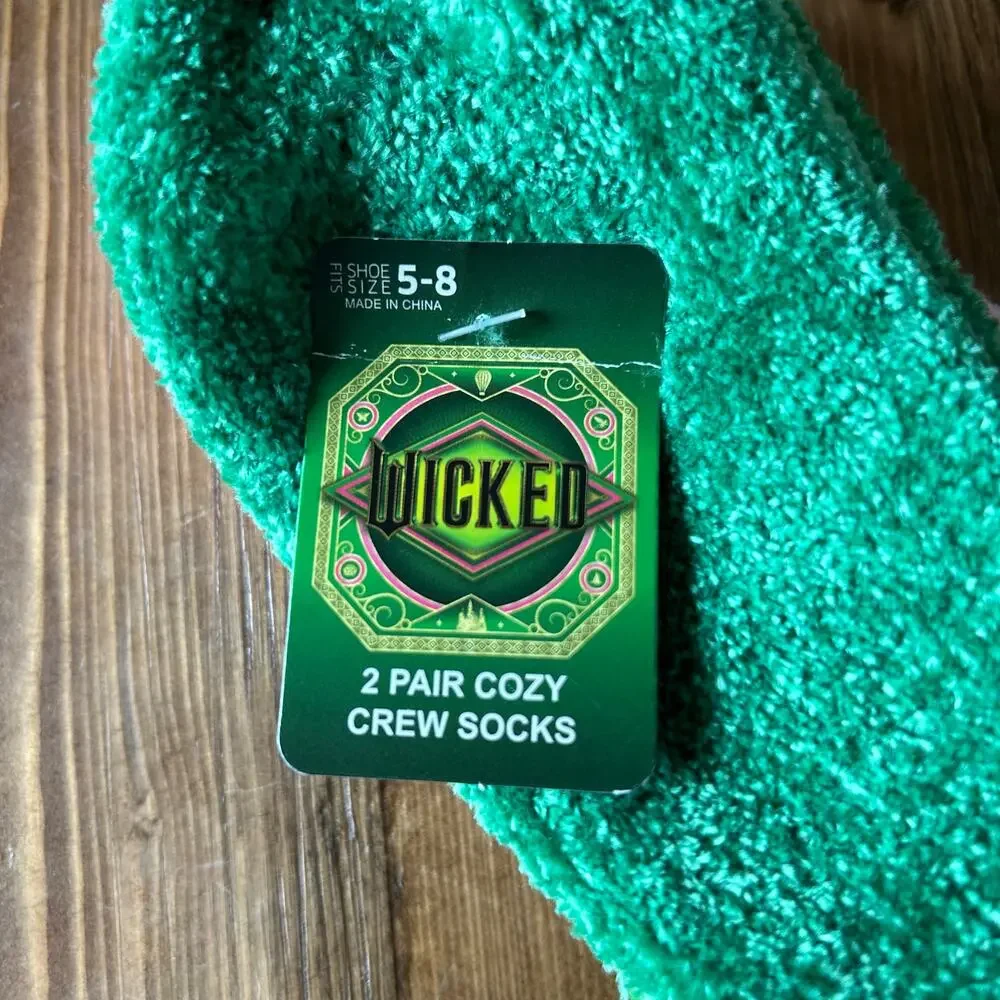 Bioworld Merch Wicked NWT Womens Size 9-11 Green & Pink Fuzzy Socks Non Slip